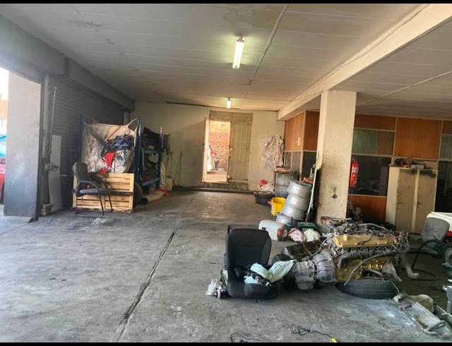 BUSINESS FOR SALE IN GERMISTON CENTRAL